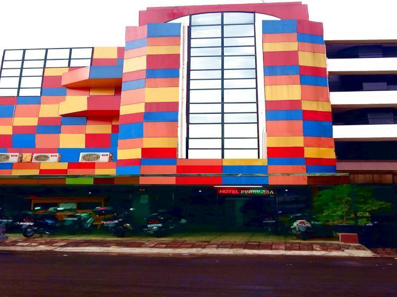 Hotel Pinangsia Джакарта Экстерьер фото