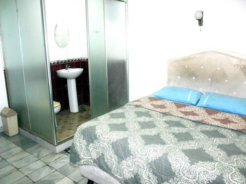 Hotel Pinangsia Джакарта Экстерьер фото