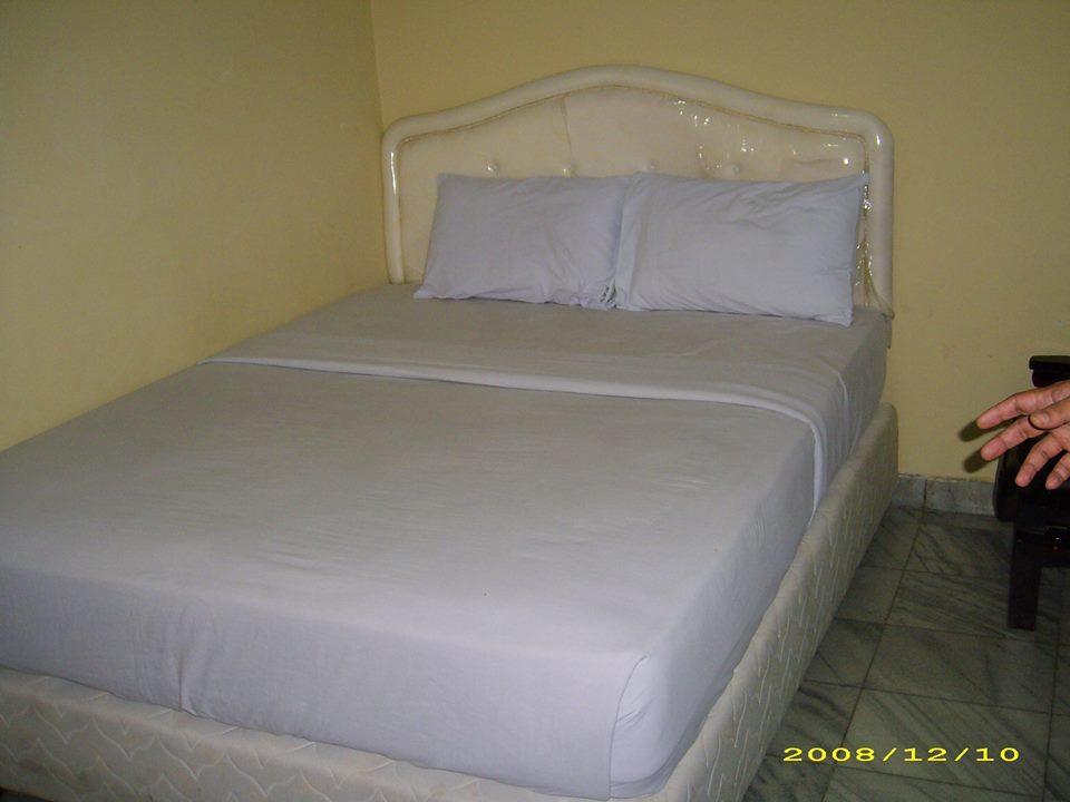 Hotel Pinangsia Джакарта Экстерьер фото