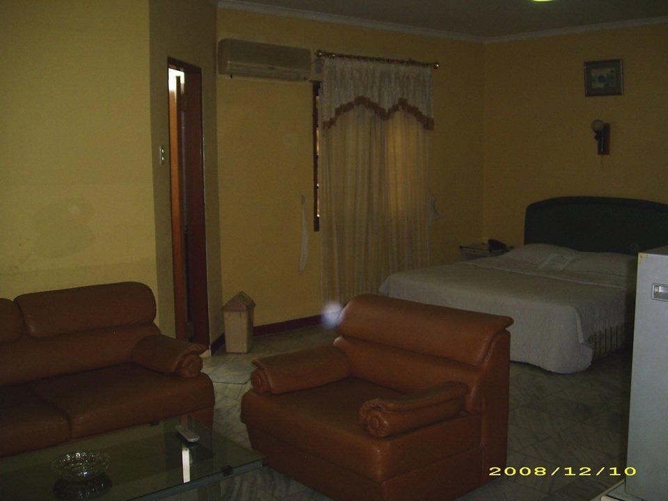 Hotel Pinangsia Джакарта Экстерьер фото